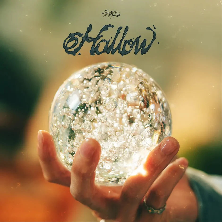 STRAY KIDS - [Hollow] STANDARD Ver AsianStan